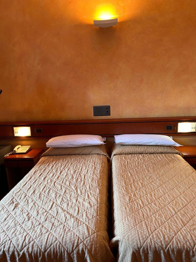 מילאנו Hotel Aspromonte מראה חיצוני תמונה